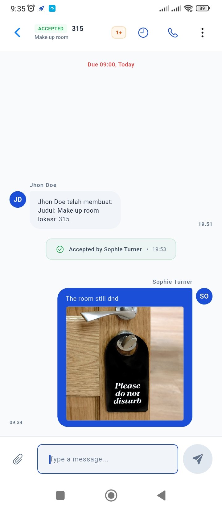 Lira Mobile Chat Room